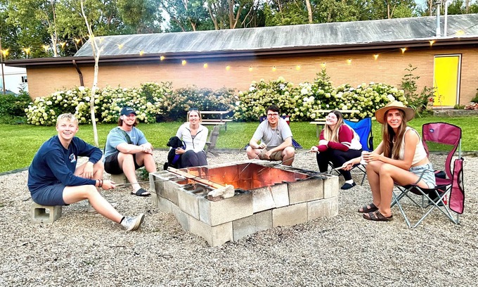 South Haven Alquiler De RV | Camp-Out at Hostel SoHa