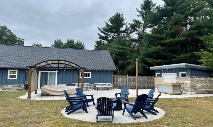 Mauston Casa | Camp Patriot Private Resort by Patriot Properties