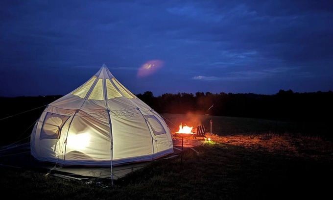 Gillett Alquiler De RV | Camp Sly Fox Bell Tent With A Clear Ceiling. Sleep Under the Stars!