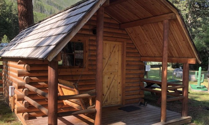 Ravalli County Cabina | CAMP SULA-Dry cabin 1 on the East Fork