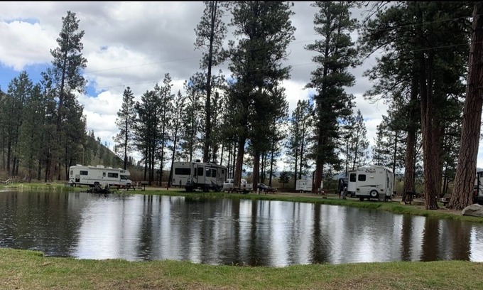 Ravalli County Alquiler De RV | CAMP SULA - RV SITE 17