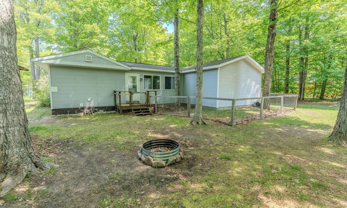 Au Train Casa | Camp Till The Moon: Escape to the Great Outdoors in Au Train, MI!