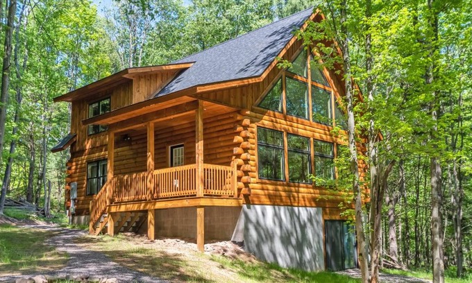 North Glade Hills Casa | Camp Wondermore