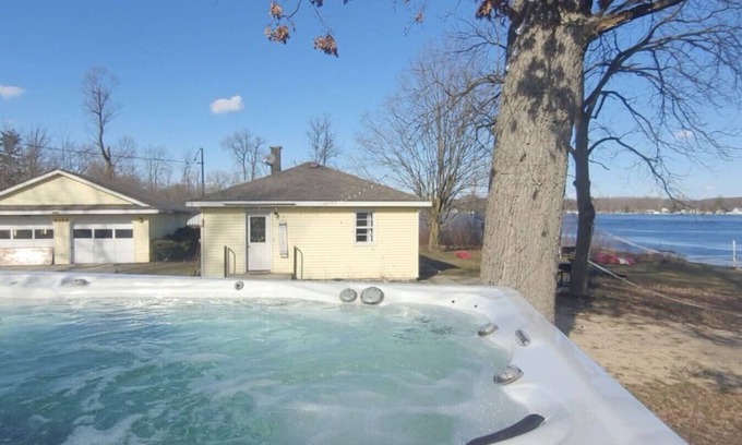 Alto Casa | Frente al mar con piscina spa spa Combo de casas cerca de Grand Rapids con capacidad para 60 huéspedes