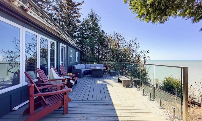 Central Huron Cabaña | Campfires & Crisp Air: Sunny Pines