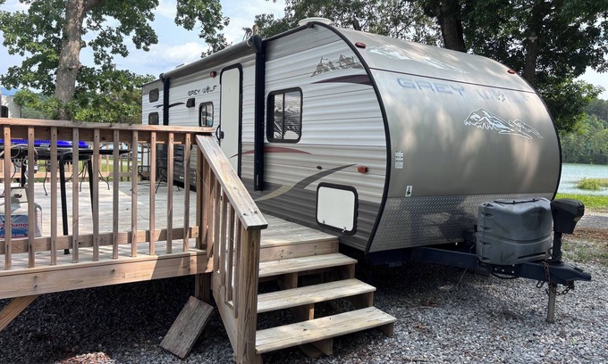 Sevierville Alquiler De RV | campground in phenomenal Sevierville with AC