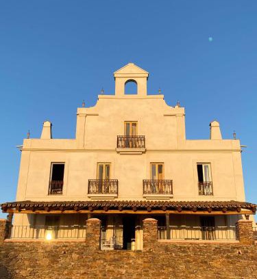Cumbres de San Bartolome Chalet De Esquí | Campillo Alto