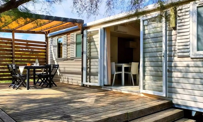 Saint-Mitre-les-Remparts Casa | Camping Félix de la bastide *** - Mobile Home Arizona. Standard 4 rooms 6 people Air-conditioned