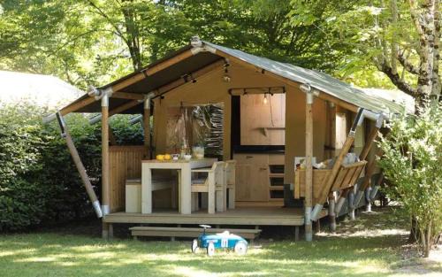 Montpon-Menesterol Otro | Camping 3 étoiles - Piscine - ccbb0if