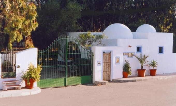 San Jose Otro | Camping Albergue Tau