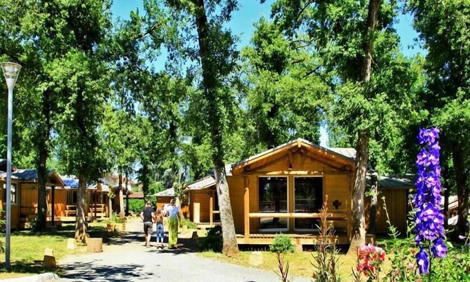Albi Chalet De Esquí | Albirondack camping *** - Tahoe Chalet 3 habitaciones 4 Personas