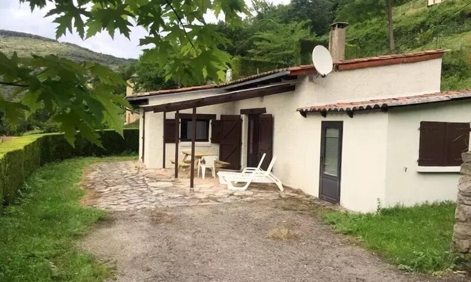 Saint-Rome-de-Tarn Villa | Camping de la Cascade **** - House-chalet 45m2 n°OMB (S) 4/6 pers CLIM 6 persons