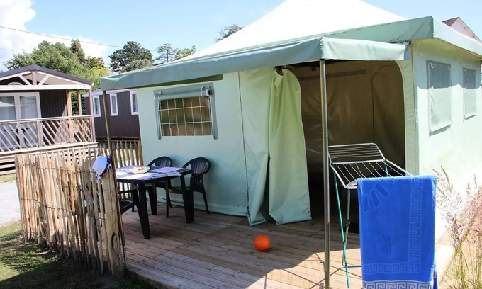 Asserac Casa | Camping Domaine de Pont Mahé*** - 3-room Eole Eco tent for 4 people Without sanitary facilities