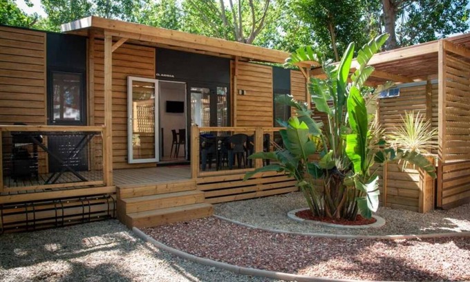 Villeneuve-les-Beziers Casa | Camping 4 étoiles - Piscine - ccaffch