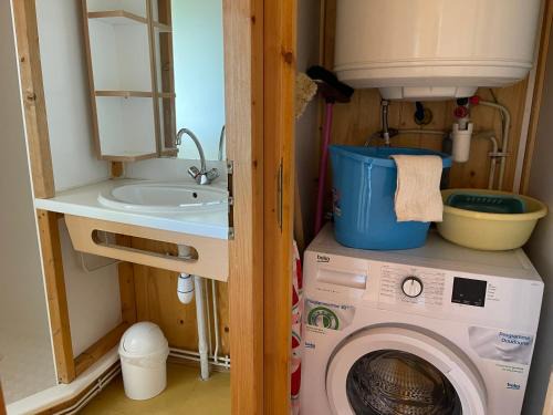 Saint-Flour Agglomeration Otro | Camping La Roche Murat - Chalet 4-6 personnes