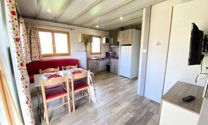 Coulon Chalet De Esquí | Camping La Venise Verte **** - Chalet CONFORT 50m² (2 bedrooms) including covered terrace + TV (also PMR) 4 people