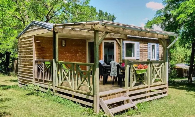 Recoubeau-Jansac Casa | Cabañas Couriou **** - Mobile Home Confort 4 Habitaciones 6 Personas