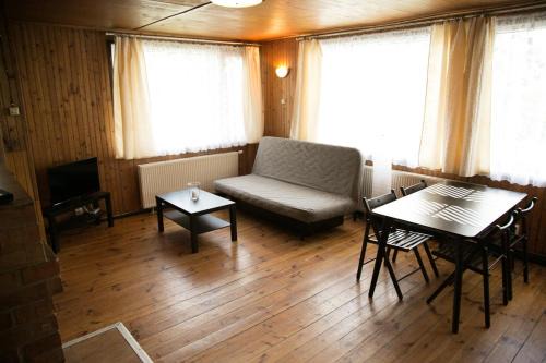 Kornik Cabina | Camping Oaza Błonie Kórnik Domki Standard - 3 pokoje