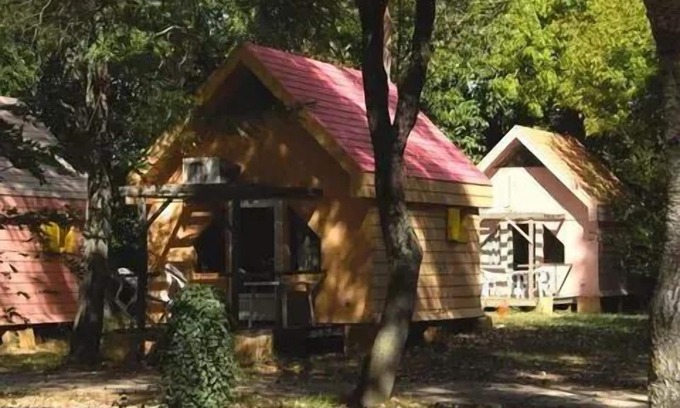 Montfrin Chalet De Esquí | Camping Paradis Bellerive * - Chalet for 4 People