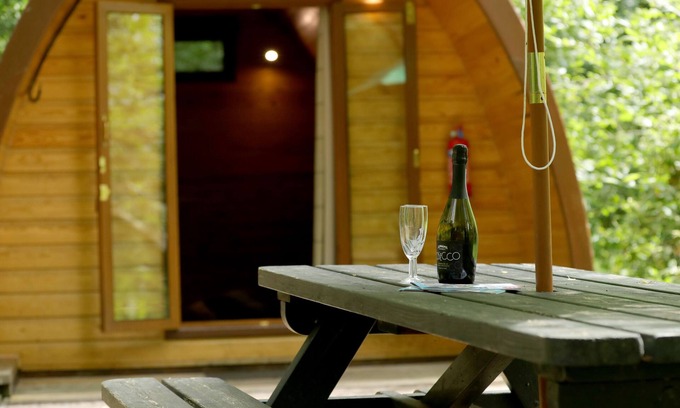 Aldborough Cabina | Pod-Básico-Communal washrooms-Vista al bosque