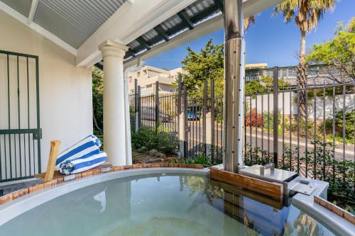 Camps Bay Casa | Camps Bay Village - Stone Cottages