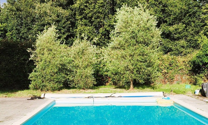 Motreff Alquiler De RV | Campsite 5 min from Carhaix. Vieilles Charrues. shuttle and swimming pool included