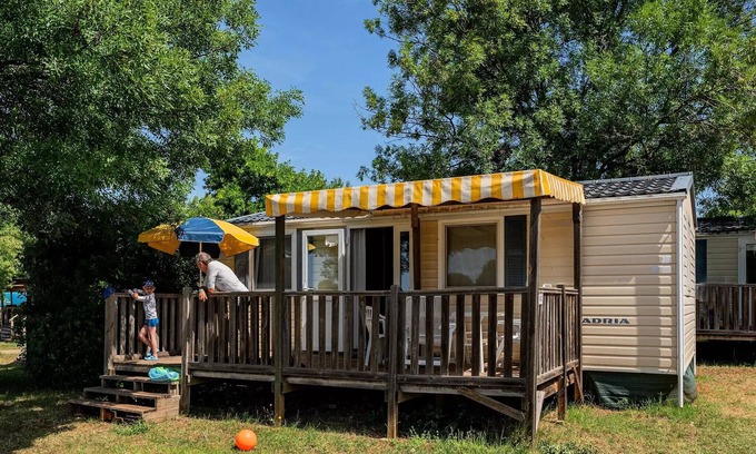 Saint-Amans-des-Cots Casa | Campsite Domaine des Tours**** - Mobile home Comfort 4 rooms 6 people air-conditioned