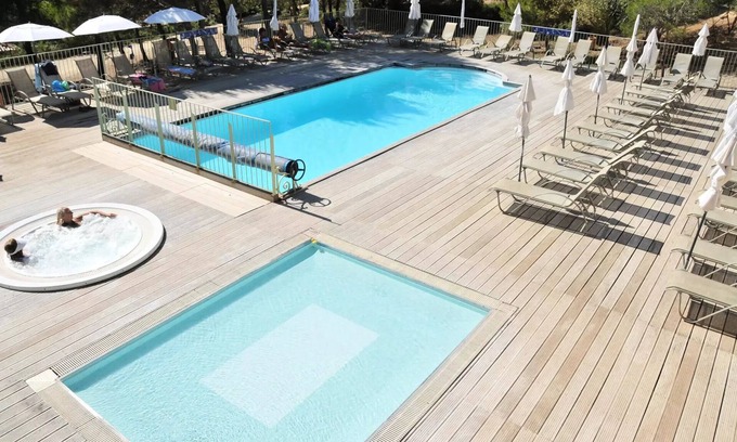 Castelnau-de-Guers Casa | Residencial Camping La Pinède **** - Casa móvil Baltimore 3 habitaciones 6 personas Zona residencial
