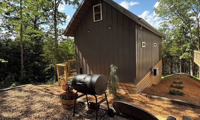 Eagle Rock Apartamento | Brand new 3-bedroom lakefront with walk down access to TableRockLake and firepit