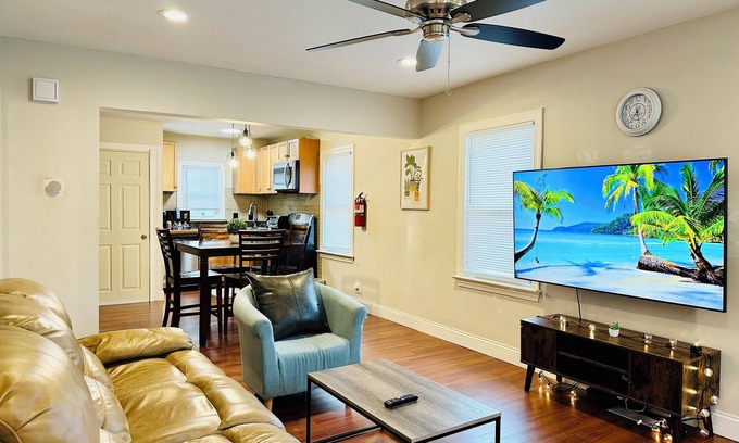 Cherry Hill Casa | Campu's shared House - Main Level