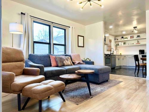 Edmond Casa | Campus Cottage Kng Bed! Walk To Uco And Downtown
