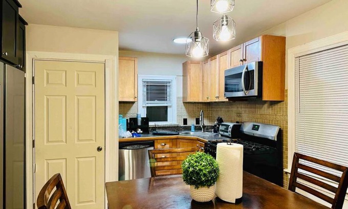 Cherry Hill Casa | Campu’s House - HOME SWEET HOME in Cherry Hill