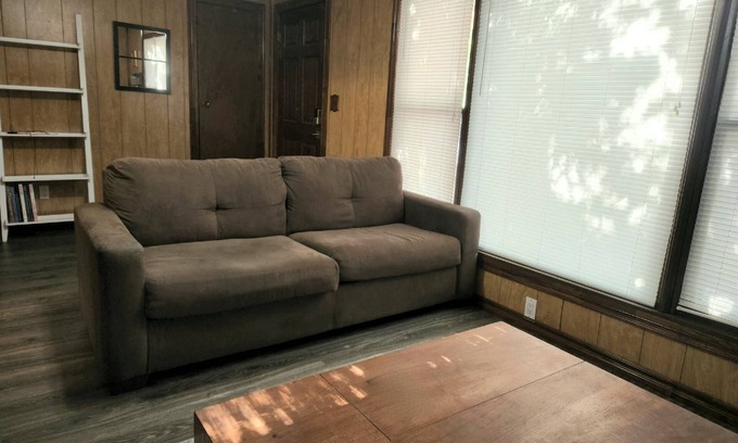 Norman Casa | Campus Visit Getaway Home - Walking Distance to OU Campus and Stadium