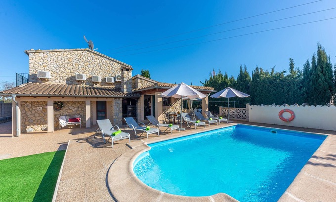 Lloseta Villa | CAN ANTICH - Gran casa de campo con piscina privada. WiFi Gratis