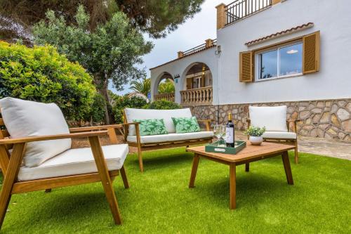 Cala Santany Casa | Can Castello garden of bliss