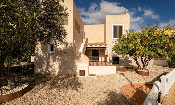 Sant Francesc Xavier Villa | CAN NOVES-Villa con terraza y BBQ en zona céntrica y tranquila