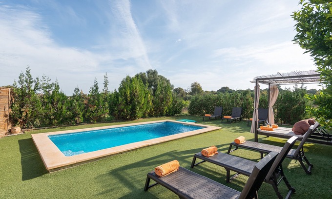Mallorca Villa | CAN MIQUEL PORRO - Espectacular casa de pueblo con piscina privada y WiFi gratis.