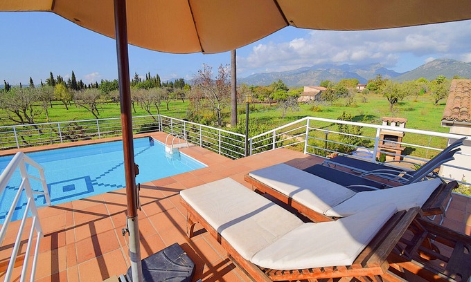 Campanet Villa | Can Nina 198 tradicional finca con piscina privada, terraza, barbacoa y WiFi