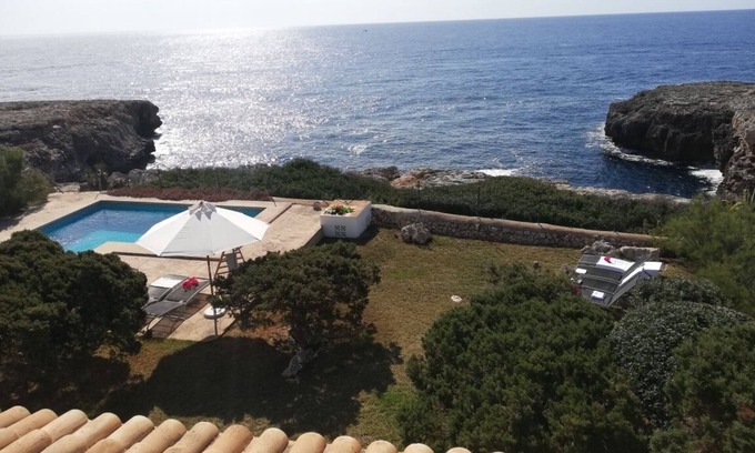 Cala d'Or Chalet De Esquí | Can Pujades, villa sobre acantilado rodeada de playas