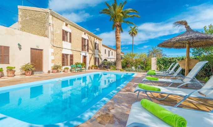 Moscari Villa | CAN SALVADOR - Villa con piscina privada en Moscari. WiFi Gratis