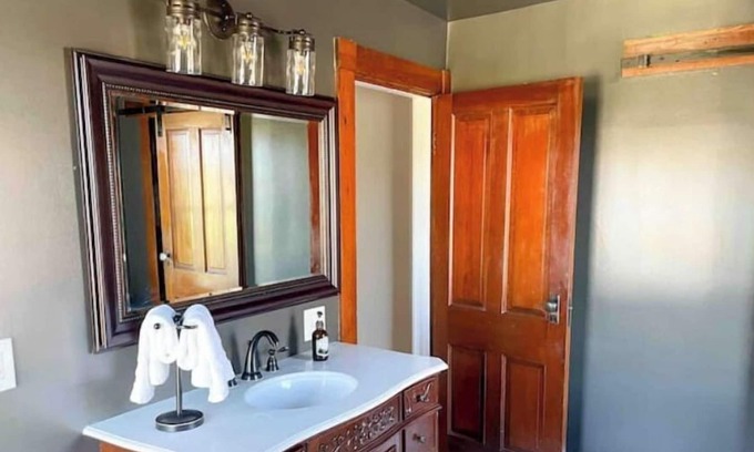 Star Tannery Casa | Canaan Springs Farmhouse