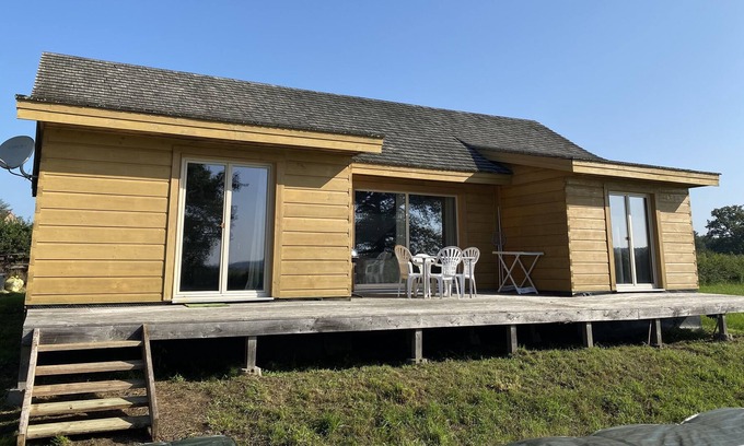 Saint-Germain-Chassenay Casa | Canadian wooden house with swimming pool near the Canals