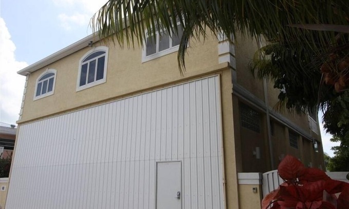 Summerland Key Casa | Frente al canal (aguas profundas) Villa tropical