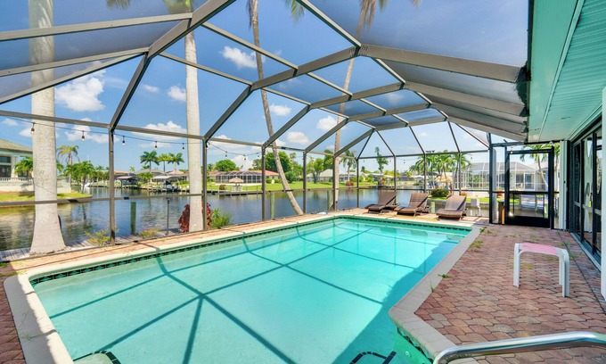 Fort Myers Casa | Canal-Front Gem w/ Lanai & Dock in Cape Coral