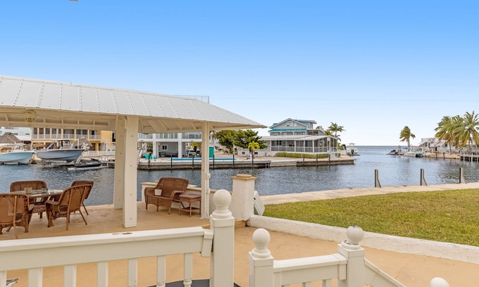 Cross Key Waterways Casa | Canal Front Gem W/ Private Dock, PS4, Free WiFi, & Expansive Balcony W/ Views