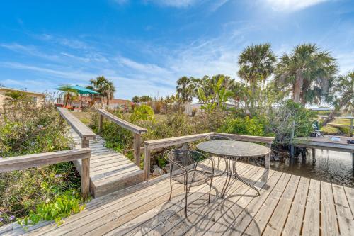 North Port Casa | Canal-Front Home with Private Dock in North Port!