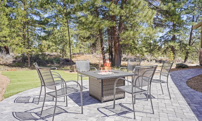 Deschutes River Woods Casa | Canal Front, Relaxing and Serene