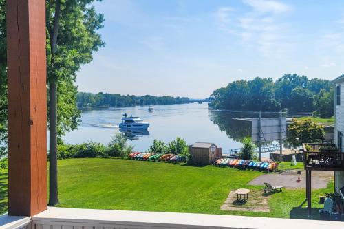 Village of Waterford Apartamento | Canal-Front Waterford Apartment on Hudson River