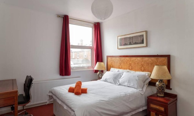 Birmingham Casa | Canal House (Birmingham)
