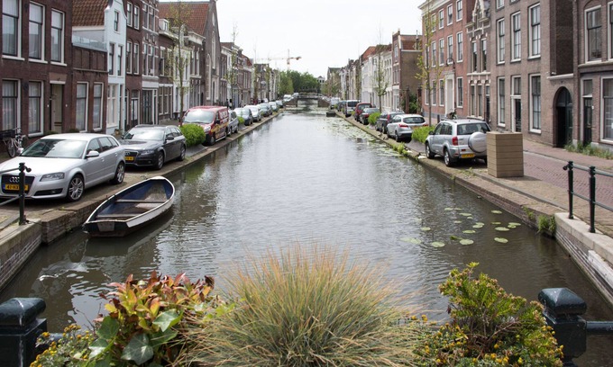 Gouda Apartamento | Canal house top floor in historic center Gouda